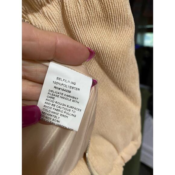 Sndy corduroy puffer jacket size 2 beige two pockets in front warm comfo… - Picture 6 of 7